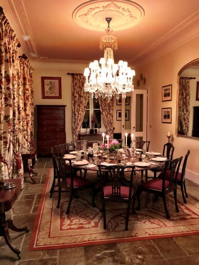 Luxurious Royal Estate In Historic Paradise Villa