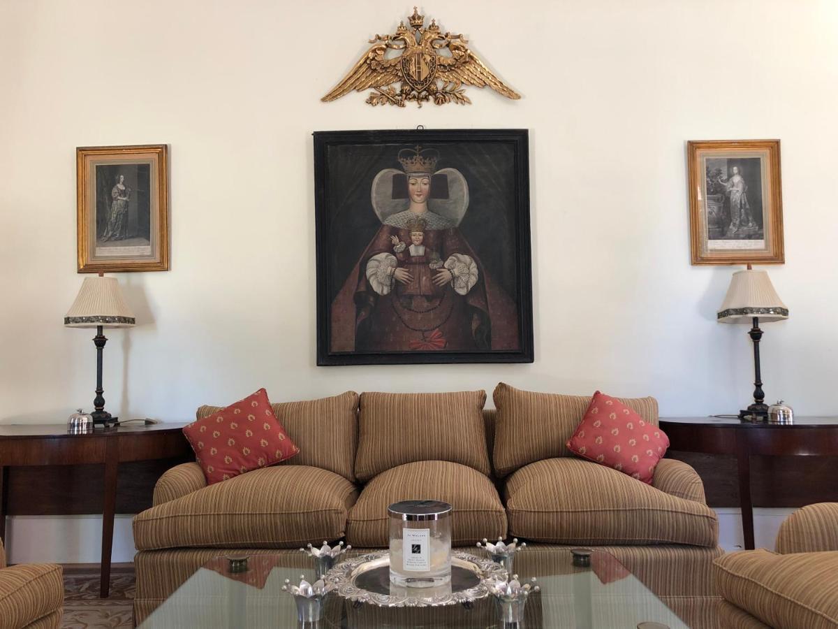 Luxurious Royal Estate In Historic Paradise *